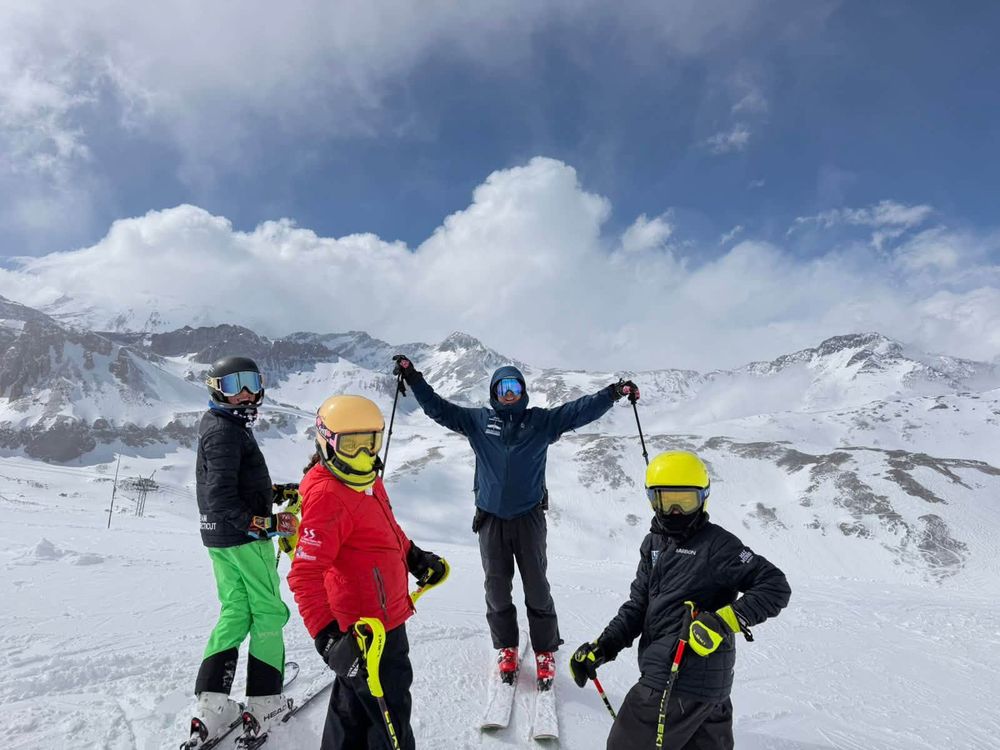 Valle Nevado camp photo